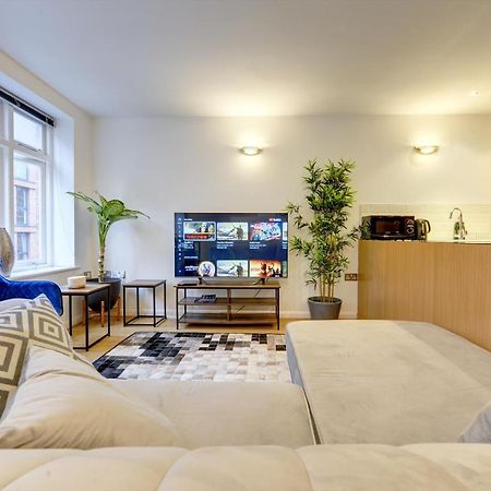City Centre, 2 Bedroom, Secured Parking, 3 King Bed, Wifi Sleep 6 Guest Comfortable On Three King Size Beds, Jewellery Quarter , Birmingham City Centre , Allocated Secured Parking Екстер'єр фото