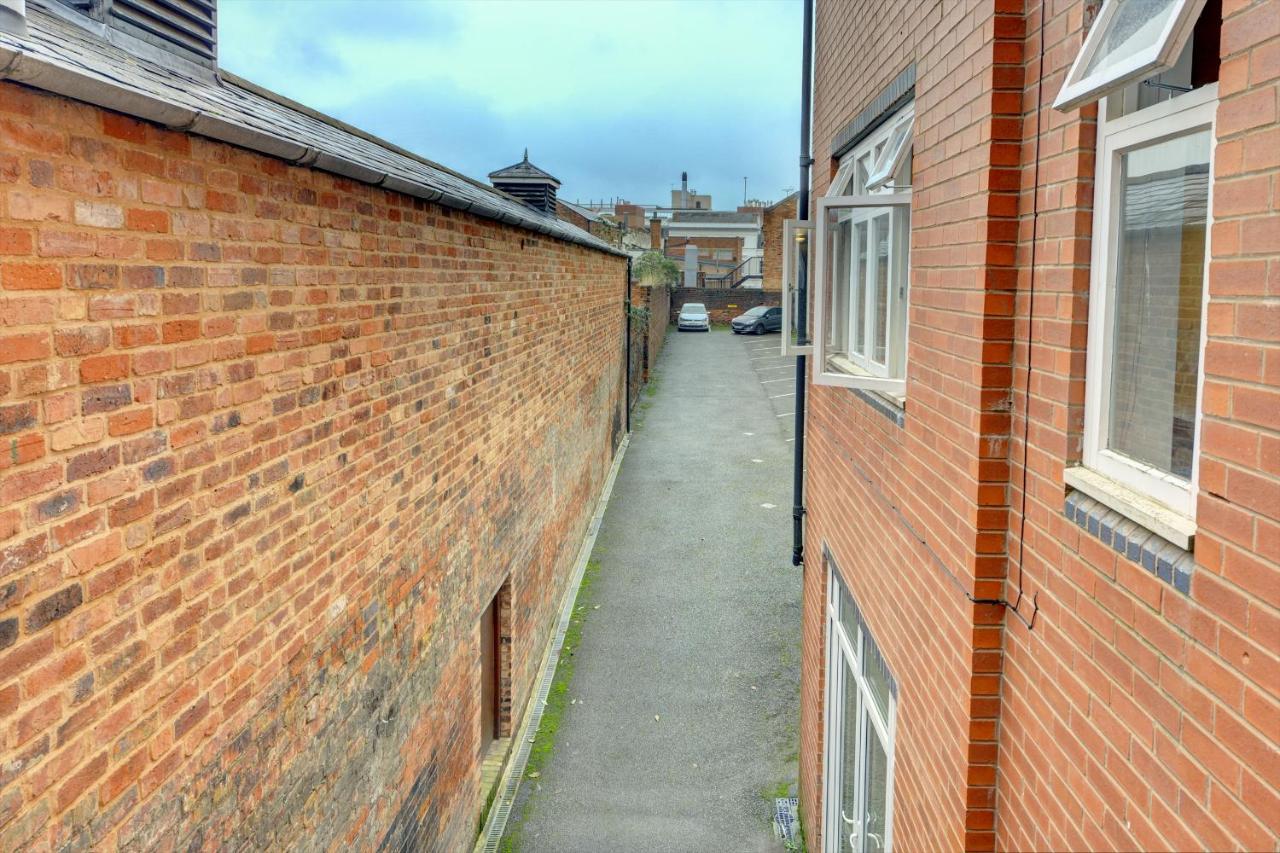 City Centre, 2 Bedroom, Secured Parking, 3 King Bed, Wifi Sleep 6 Guest Comfortable On Three King Size Beds, Jewellery Quarter , Birmingham City Centre , Allocated Secured Parking Екстер'єр фото