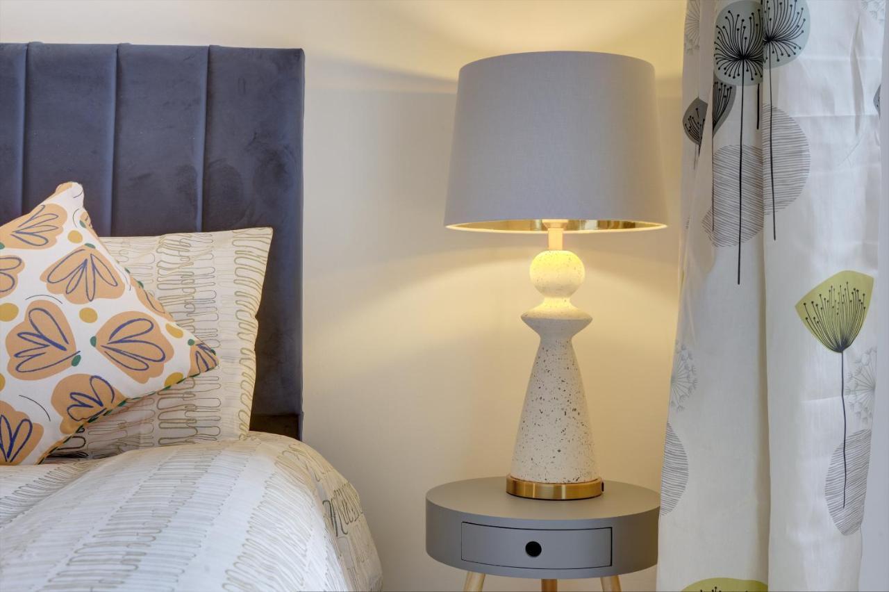 City Centre, 2 Bedroom, Secured Parking, 3 King Bed, Wifi Sleep 6 Guest Comfortable On Three King Size Beds, Jewellery Quarter , Birmingham City Centre , Allocated Secured Parking Екстер'єр фото